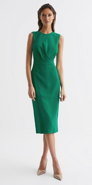 What color shoes to wear with a green dress